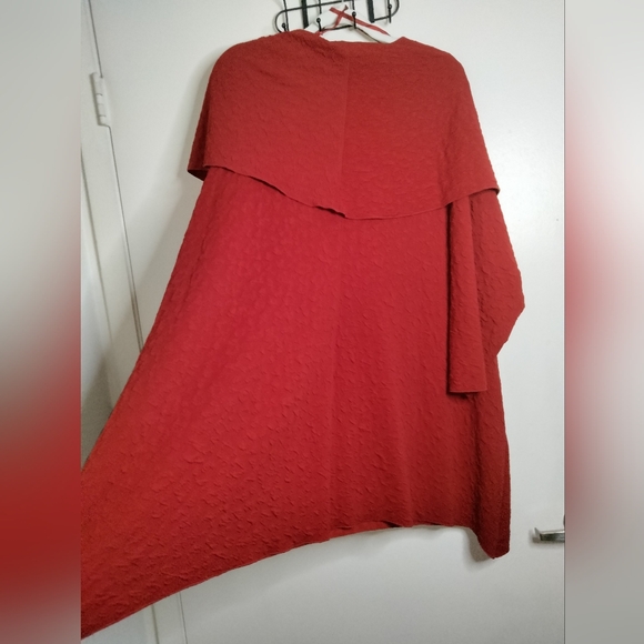 Ali Miles (Size 3X) Red Textured Print Cowlneck/Off-the-Shoulder Top (NEW-NWT) - Picture 11 of 13